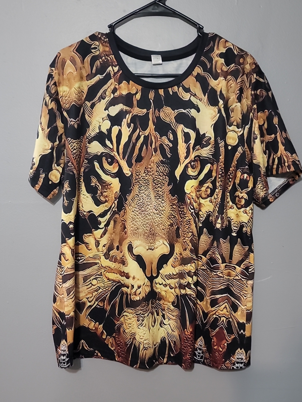 Graphic Tiger Print Short Sleeve Tee - Black & Gold